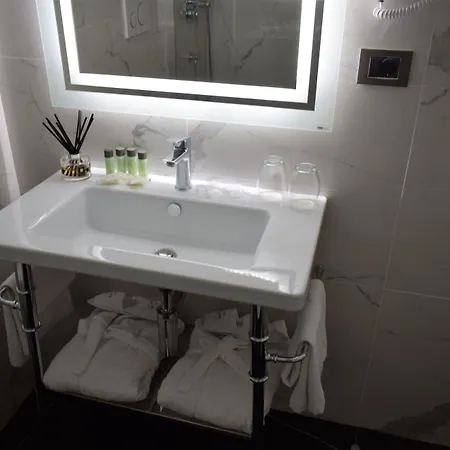 فندق Raeli Archimede روما