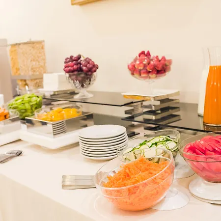 Raeli Archimede روما