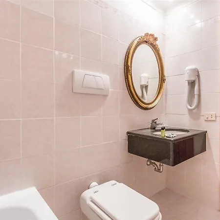 Raeli Archimede Рим
