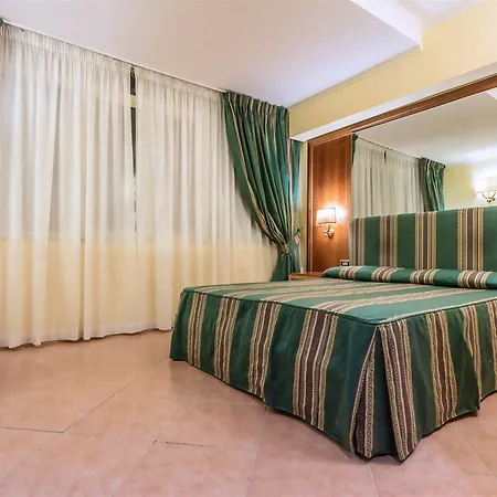 Raeli Archimede Рим