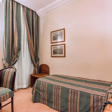 Raeli Archimede Отель Рим