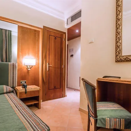 Отель Raeli Archimede