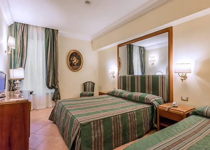 Szálloda Raeli Archimede